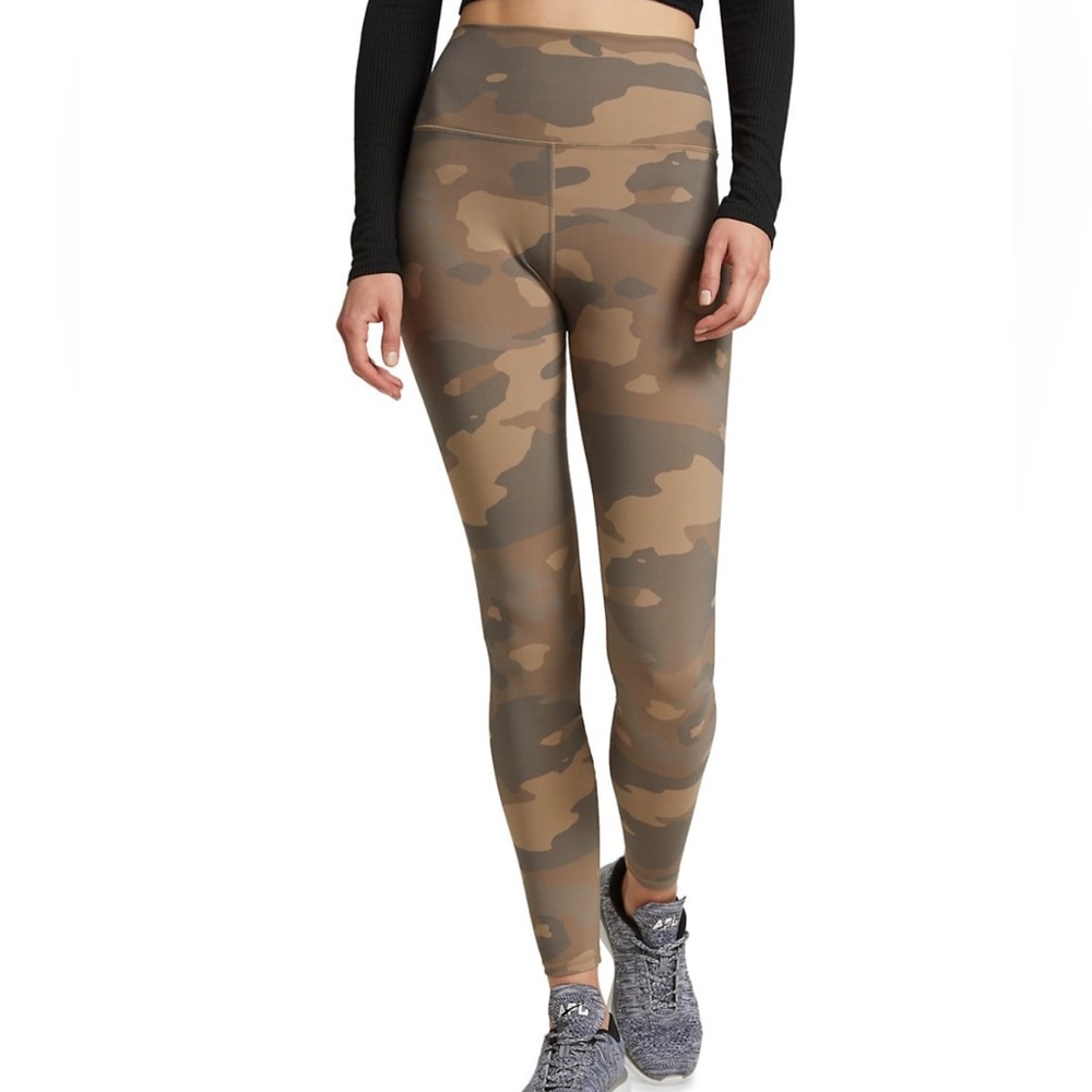 Alo Yoga 28” High waist Camouflage leggings
